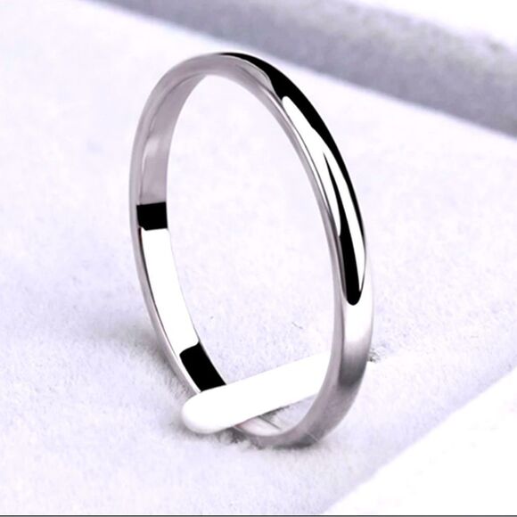 Jersey+Sash Jewelry - NWT 2mm Delicate Titanium Steel Ring in: SILVER